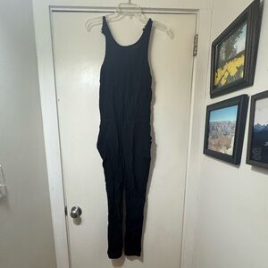 GAP Black Sleeveless Outfit